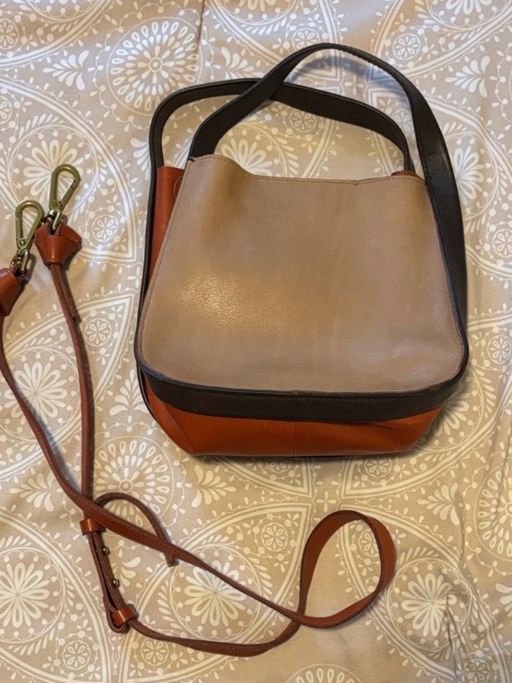 Madewell Two-Tone Leather Shoulder Bag in Taupe, Chestnut & dark Trim